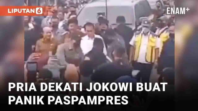 Sebuah momen menegangkan terjadi kala kunjungan kerja Presiden Joko Widodo. Jokowi berkunjung ke Pulau Nias, Sumatera Utara pada Rabu (6/7/2022). Di tengah kerumunan, seorang pria berjaket biru berlari membawa sesuatu ke arah Jokowi. Paspampres yang ...