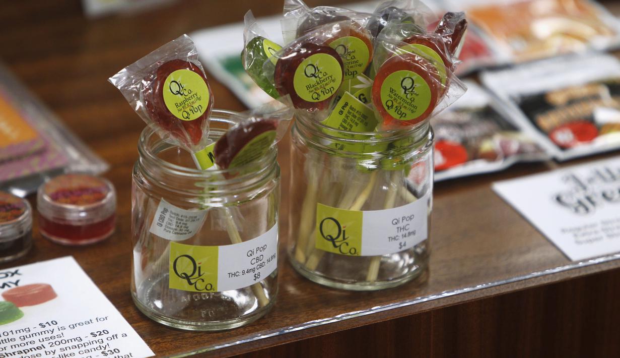Salah satu produk ganja yang ditawarkan oleh toko Shango Cannabis, Oregon, AS, Kamis (1/10/2015). Oregon adalah negara ketiga di AS yang melegalkan penjualan ganja untuk orang dewasa. (Reuters/ Steve DiPaola)