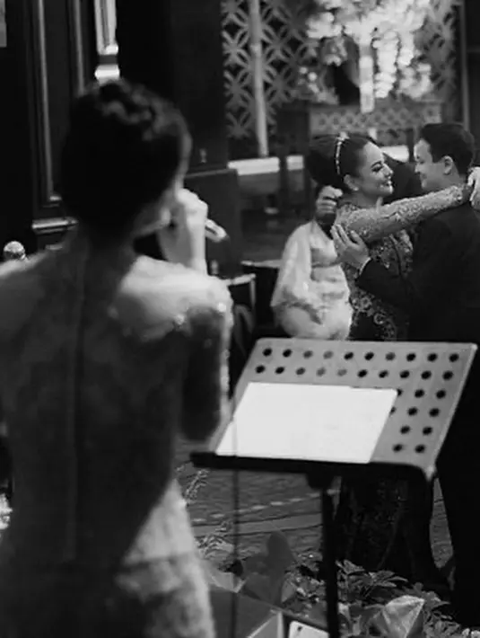 Namun di sisi lain ia juga lega, sang adik telah menemukan tambatan hati bernama Tavan Dutton.