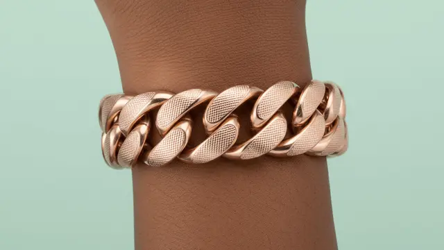 Model Gelang Emas Lipan Jumbo Ringan Terbaru 2026. Gemini