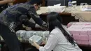 Kejaksaan Agung (Kejagung) RI resmi menetapkan mantan pejabat Mahkamah Agung (MA) Zarof Ricar sebagai tersangka kelima dalam kasus vonis bebas terdakwa pembunuhan Gregorius Ronald Tannur di PN Surabaya. (Liputan6.com/Herman Zakharia)