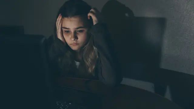 kekerasan di internet