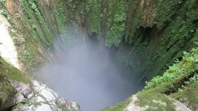 Gua Hatusaka