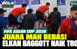 Kocak! Elkan Baggott Naik Troli Lewat Mixed Zone Saat Calvin Verdonk Sedang Wawancara