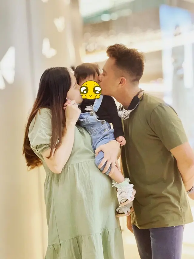 Nantikan Anak Kedua, Ini 7 Potret Kebersamaan Eza Gionino dan Istri yang Hamil Besar