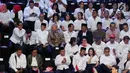Sejumlah menteri kabinet kerja bersama tokoh partai politik duduk di panggung kehormatan untuk menyaksikan pidato Visi Indonesia yang akan disampaikan Presiden/Wakil Presiden terpilih 2019-2024, Joko Widodo dan KH Ma’ruf Amin di SICC, Kab Bogor, Minggu (14/7/2019). (Liputan6.com/Helmi Fithriansyah)