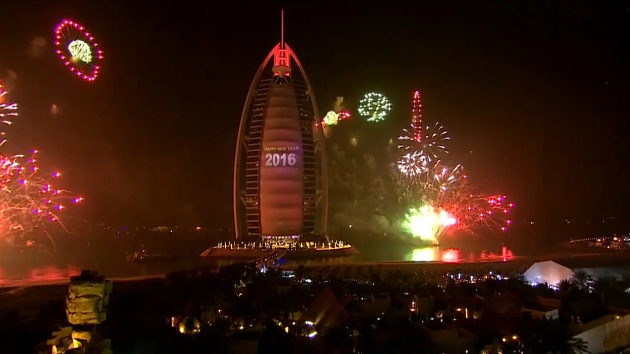 Kebakaran, Perayaan Tahun Baru 2016 di Dubai Tetap Meriah
