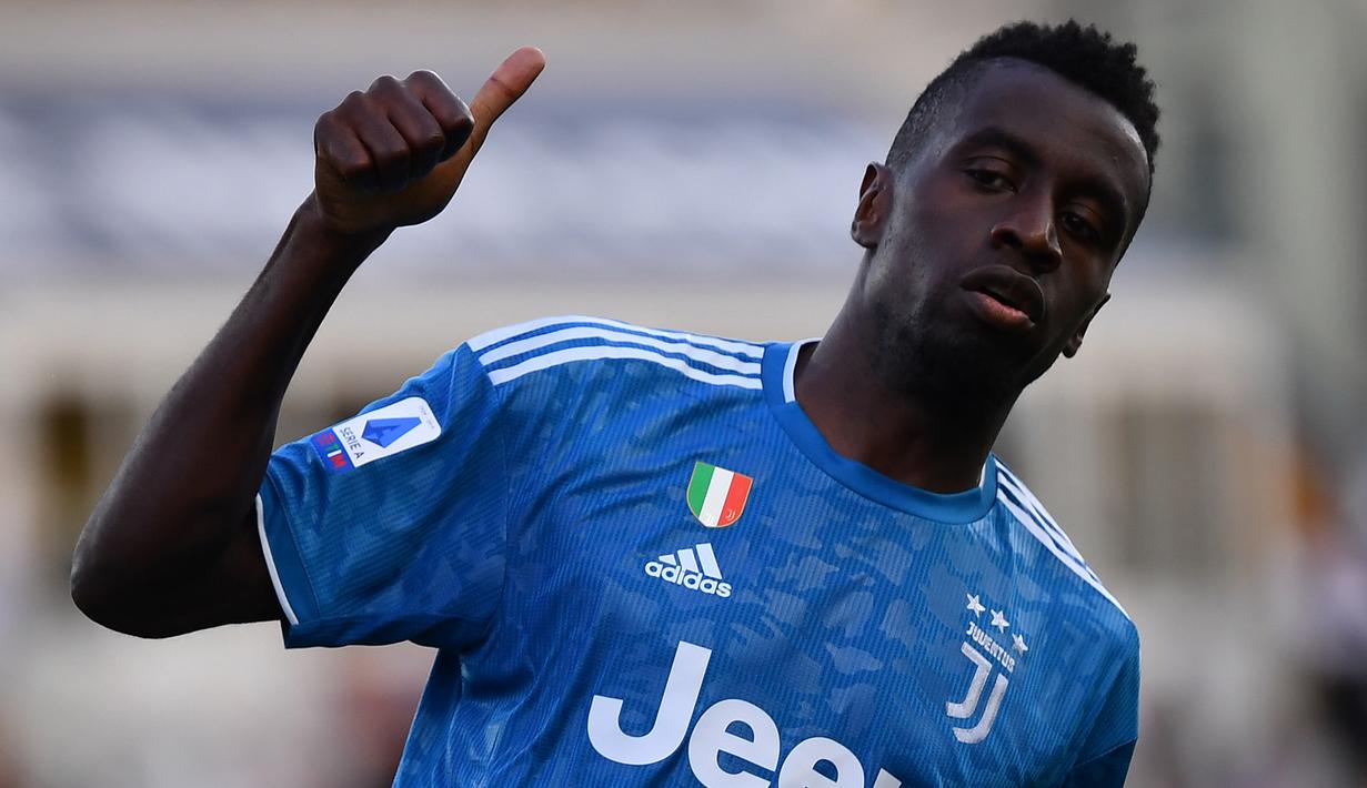 5. Blaise Matuidi (Juventus) - Gelandang milik Bianconeri ini kontraknya akan habis pada Juni 2020 mendatang. Jika Juventus tidak segera memperpanjang kontraknya maka ini akan menjadi kesempatan Manchester United untuk memboyongnya. (AFP/ Marco Bertorello)
