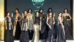 Desainer Barli Asmara kembali menawarkan koleksi gaun malam terbarunya kepada publik di Senayan City, (29/8/14). (Liputan6.com/Panji Diksana)