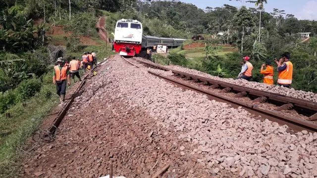 Laju Kereta Api Jalur Garut Kini Hanya 5 Km/Jam