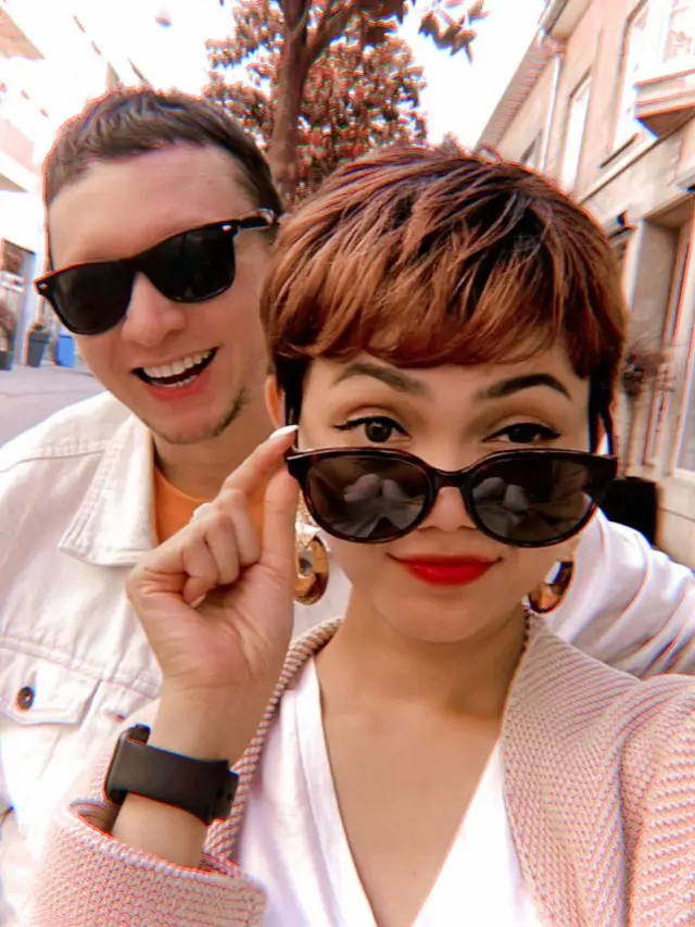 Potret kebersamaan Rina Nose dan suami