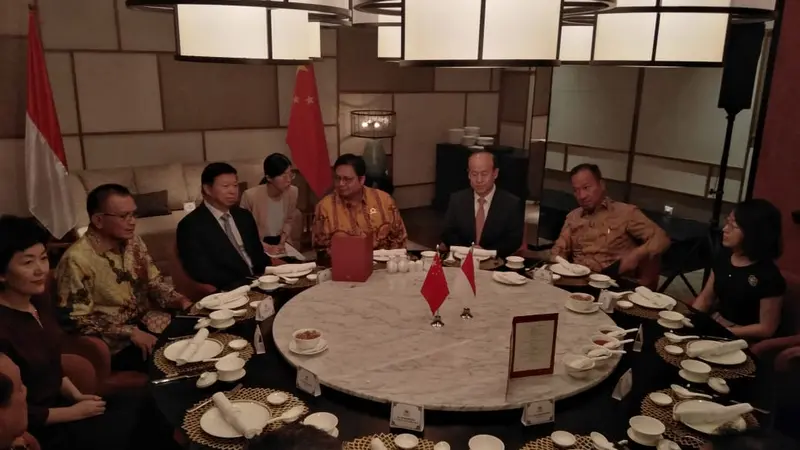 Ketua Umum Partai Golkar Airlangga Hartarto bertemu dengan Kepala Polit Biro Hubungan Internasional Partai Komunis Cina, Song Tao, Sabtu (21/9/2019).