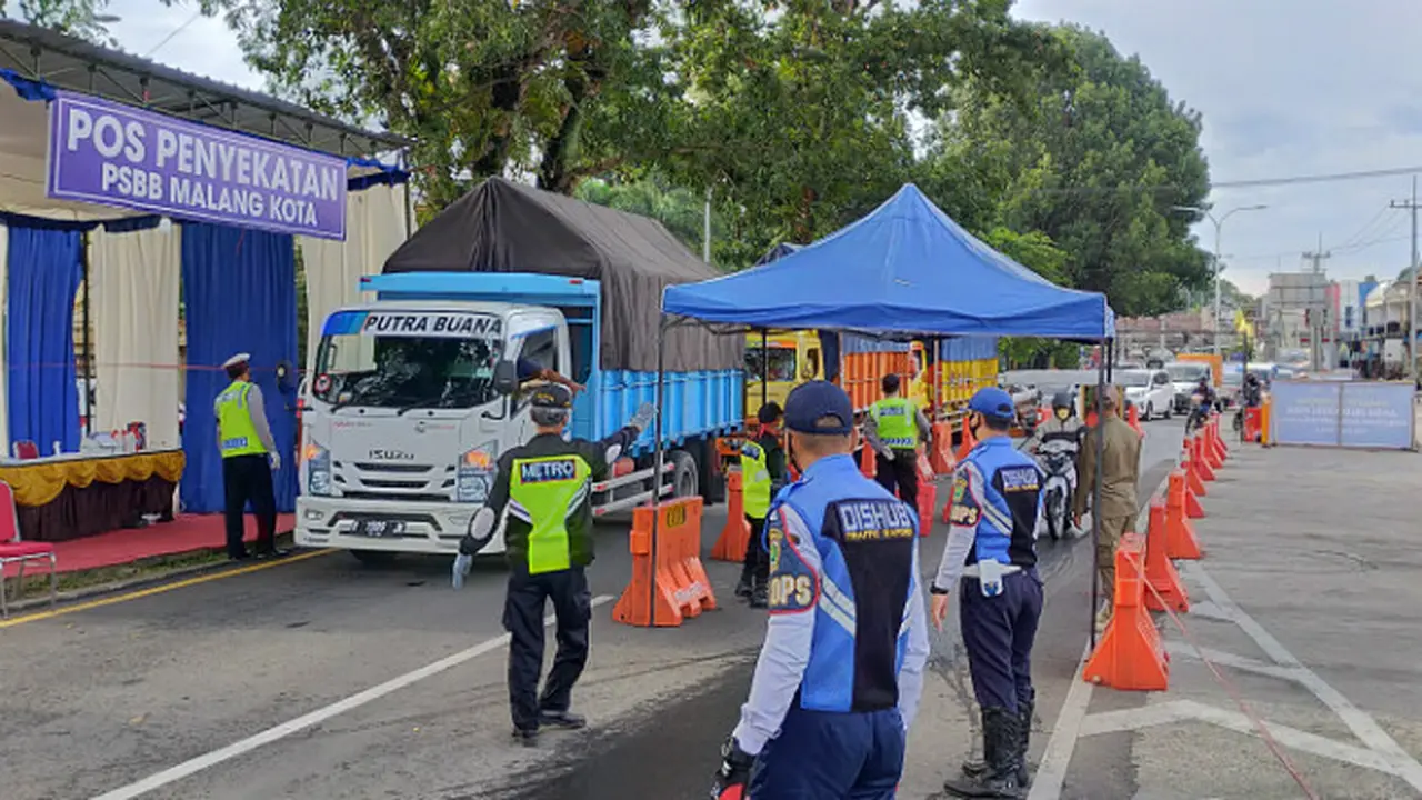 Ribuan Kendaraan Tidak Lolos Pemeriksaan Pos Pengamanan PSBB di Malang