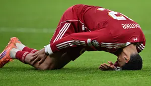 Pemain Liverpool Hugo Ekitike alami cedera dan terancam gagal mentas di Piala Dunia 2026. (Kirill KUDRYAVTSEV / AFP)