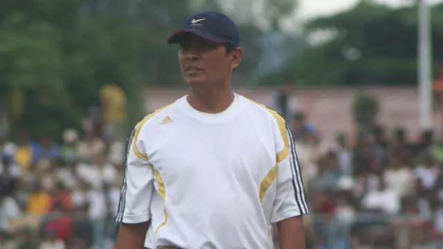 Gusnul Yakin, Persik
