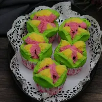 ilustrasi bolu kukus semangka/copyright by Goestinnenda (Shutterstock)