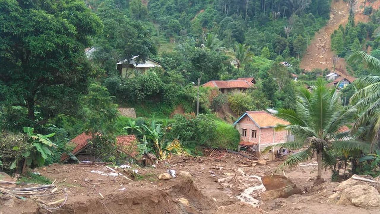 Bencana Banjir Bandang dan Longsor Melanda 4 Kecamatan di Kabupaten Bogor