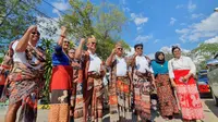 Tenun Khas Sumba Timur Hiasi Opening Festival Sandalwood 2019