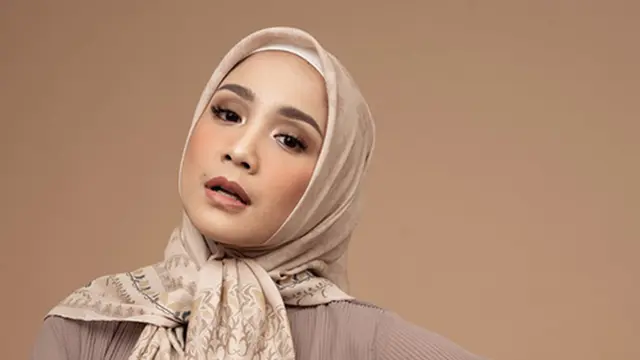 Potret Nagita Slavina Saat Pakai Hijab, Aura Menawan Kian Terpancarkan