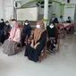 Santri di Pondok Pesantren El Bayan, Majenang, Cilacap vaksinasi Covid-19. (Foto: Liputan6.com/Muhamad Ridlo)