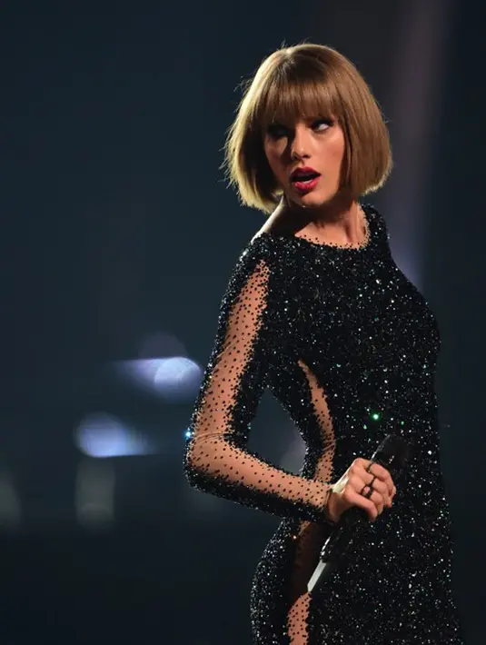 “Aku sangat geram. Aku muak ketika melihat foto-foto itu. Aku tidak percaya ini terjadi, da anakku mengalami pelecehan seksual,” tambahnya. (AFP/Robyn Beck)