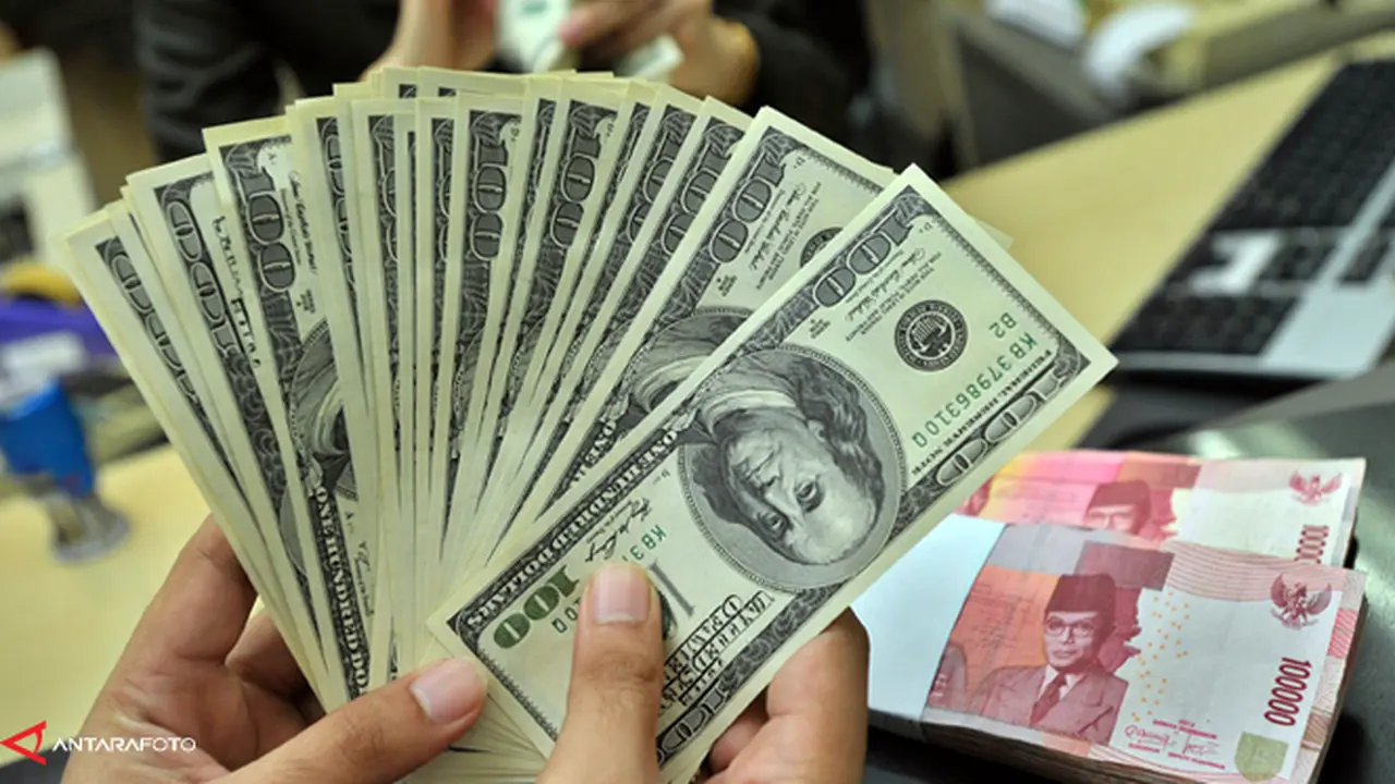 dolar-dollar-rupiah-130626c.jpg
