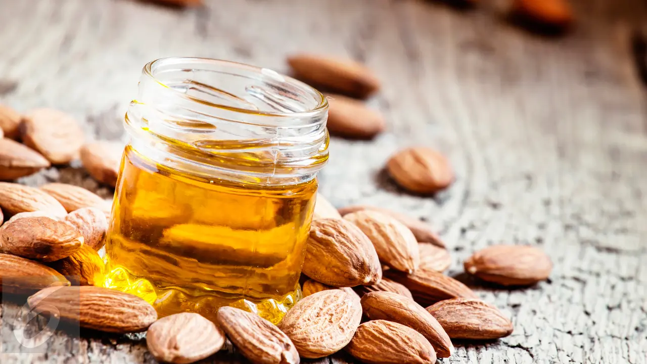 Minyak Almond