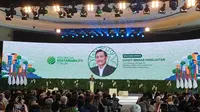 Menteri Koordinator bidang Kemaritiman dan Investasi Luhut Binsar Pandjaitan membuka Indonesia Sustainability Forum (ISF) 2023 di Park Hyatt, Jakarta, Kamis (7/9/2023). (Arief/Liputan6.com)