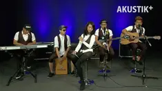 Big Wave mencoba membuat cover song All About That Bass yang dipopulerkan Meghan Trainor. 