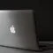 Apple Ingin Rombak Tampilan MacBook Pro Entry-Level pada 2027