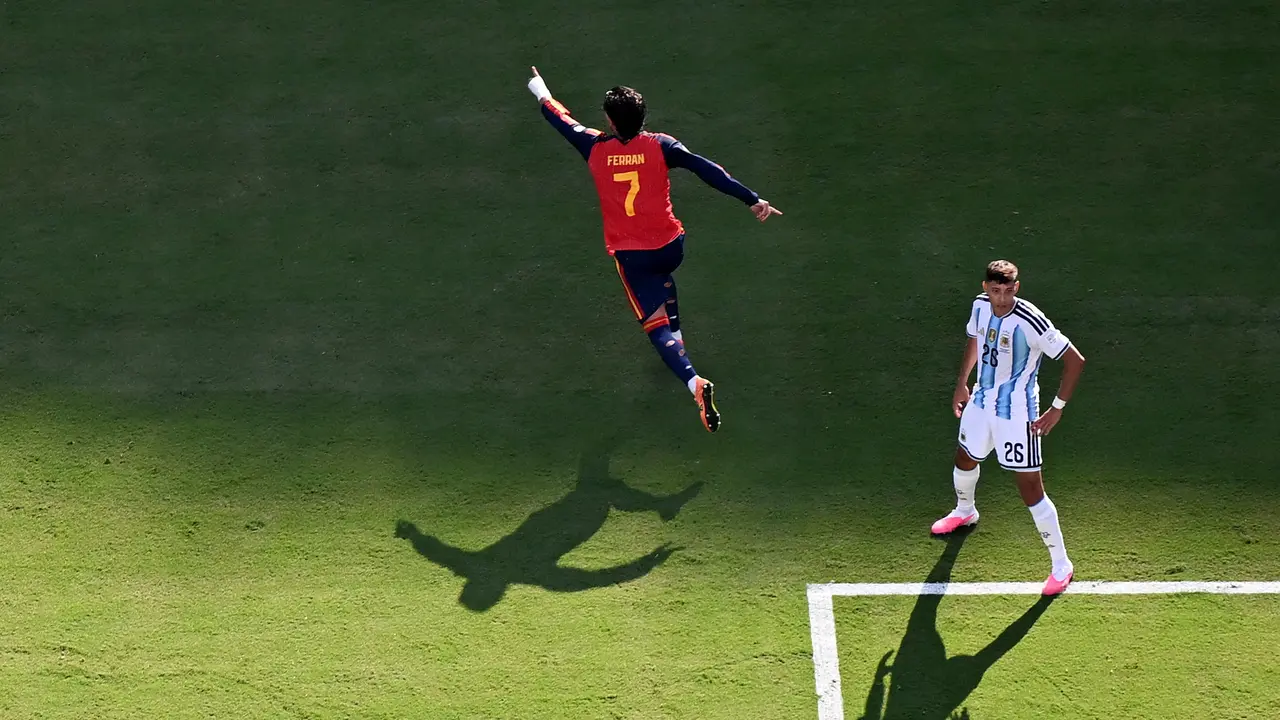 Selebrasi Ferran Torres saat Spanyol mengalahkan Argentina di final Piala Dunia 2026