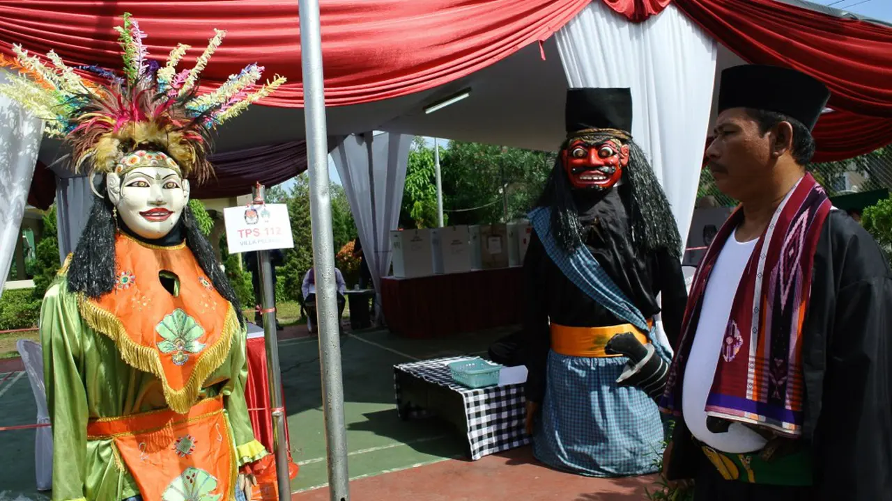 Cegah Golput, TPS di Bekasi Tampil Bergaya Betawi