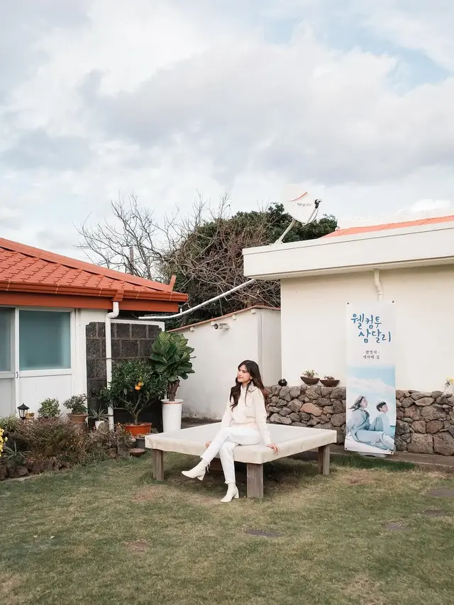 6 Potret Audi Marissa Telusuri Lokasi Syuting Drakor Welcome to Samdalri di Jeju