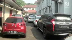 Sebanyak lima mobil mewah barang bukti kasus first travel menghilang. Kepala Kejaksaan Negeri Depok menyangkal, status mobil hanya pinjam pakai oleh pemilik.