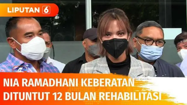 Terbukti menggunakan sabu bersama-sama, Jaksa menuntut Nia Ramadhani, Ardi Bakrie, dan sopirnya, dengan 12 bulan rehabilitasi. Nia mengaku keberatan lantaran tuntutan dianggap berbeda dengan asesmen BNN yang hanya tiga bulan.