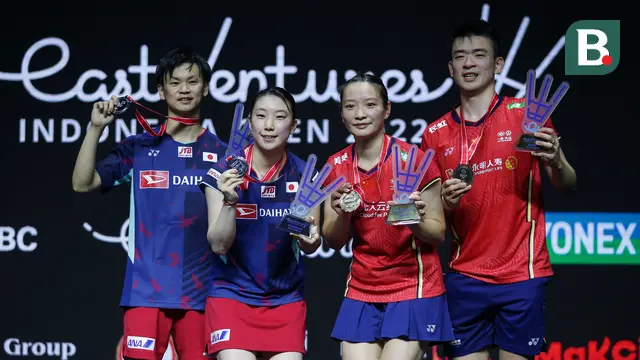 Foto: Jinakkan Wakil Jepang, Zheng Si Wei/Huang Ya Qiong Sabet Gelar Juara Indonesia Open 2022