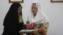 Menteri Koordinator bidang Pembangunan Manusia dan Kebudayaan (PMK) Puan Maharani menerima kunjungan kerja Wakil Presiden Iran bidang Wanita dan Urusan Keluarga, Masuomeh Ebtekar di kantor Kemenko PMK, Rabu (2/5). (Liputan6.com/HO/Humas Kemenko PMK)