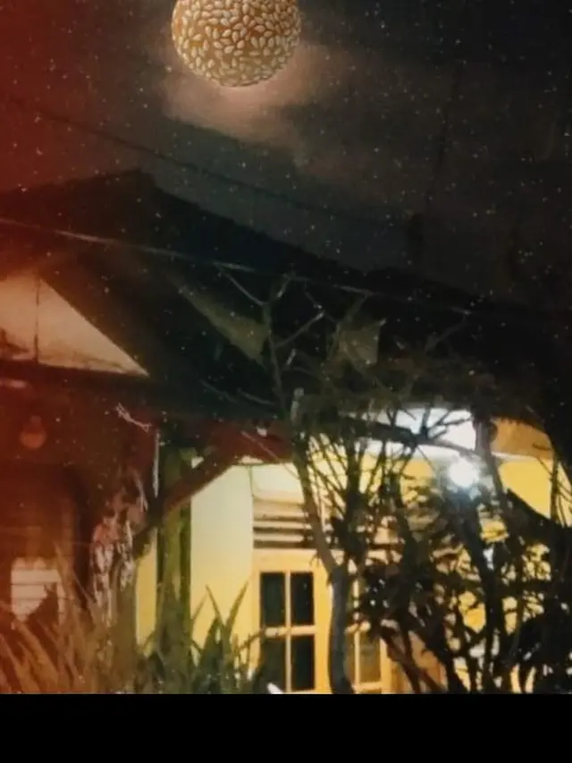 5 Foto Gerhana Bulan Ala Netizen Kocak, Bikin Geleng Kepala