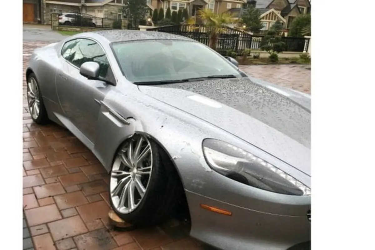 Aston Martin DB9