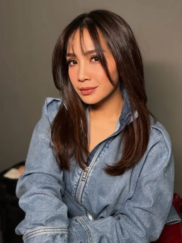 New Year, New Hair, Nagita Slavina Balik ke Era ABG dengan Rambut Berponi