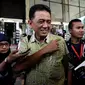 Komisaris Utama PT PLN, Chandra M Hamzah menjawab pertanyaan wartawan di KPK, Jakarta, Rabu (24/12/2014). (Liputan6.com/Miftahul Hayat)