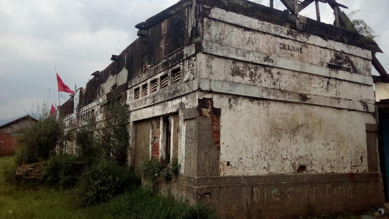 Salah satu sudut Stasiun Cikajang, Garut yang masih tersisa hingga kini