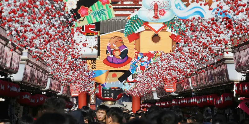 Dekorasi Shio Babi Tanah Hiasi Tokyo Jelang Tahun Baru 2019