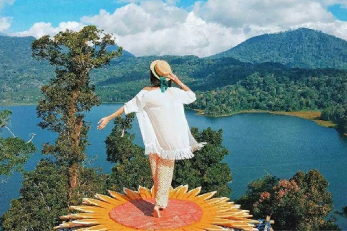Wanagiri Hidden Hills, Tempat Selfie Kekinian di Bali
