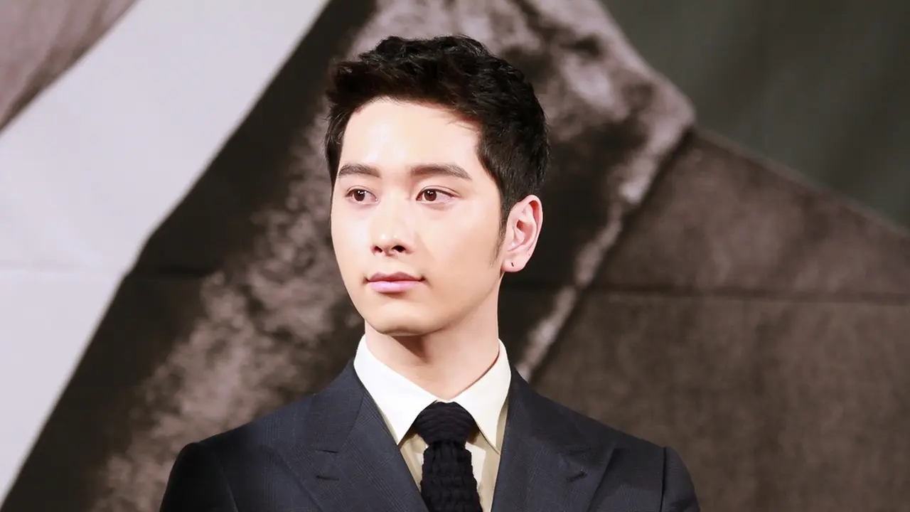 Chansung `2PM` Unjuk Gigi dengan Ilmu Bela Dirinya