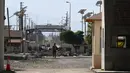 Menteri Transportasi Lebanon, Ali Hamieh mengatakan Al-Qaa ditutup paksa pada Jumat, 25 Oktober setelah Israel menyerang sisi perbatasan Suriah. (LOUAI BESHARA/AFP)