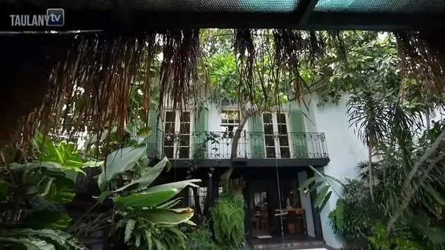 12 Potret Rumah Dwi Sasono dan Widi Mulia, Berkonsep Eco-Friendly dan Estetik Banget
