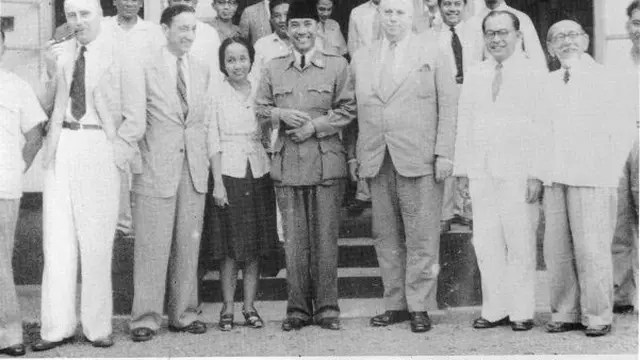 Maria Ulfa Beserta Pejabat Negara Lainnya