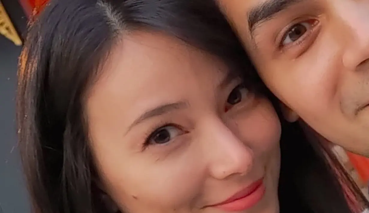 Di balik momen hangat yang banyak diunggah di instagramnya, ternyata awal mula hubungan Asmirandah dan Jonas Rivanno tak luput dari sorotan tajam netizen. (FOTO: instagram.com/jonas.rivanno/)