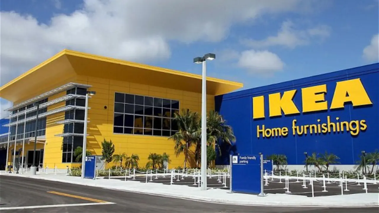 [Bintang] Toko IKEA di China Ngamuk!